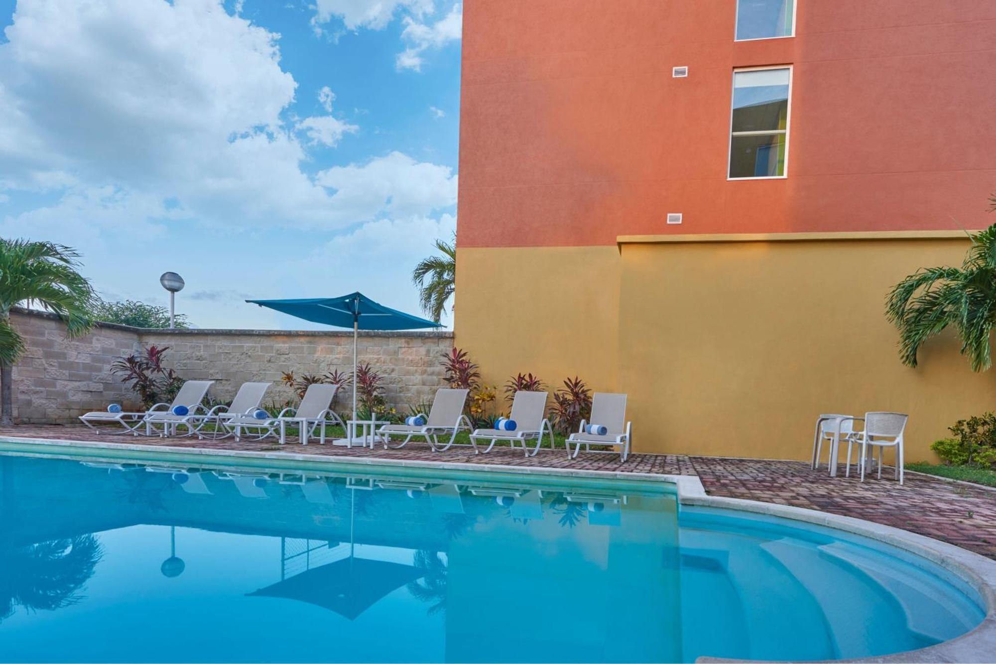 City Express Junior By Marriott Cancún Eksteriør bilde