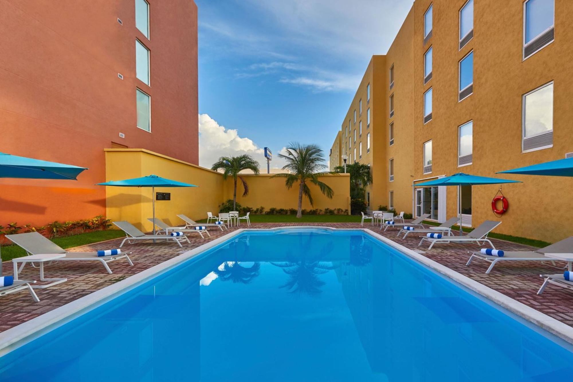 City Express Junior By Marriott Cancún Eksteriør bilde